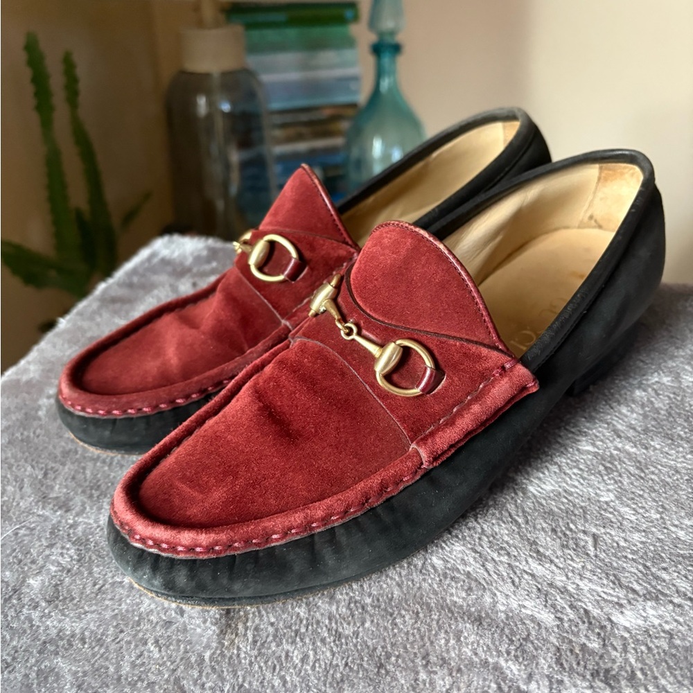Vintage Gucci loafers burgundy and black two tone with gold tone horsebit - Picture 11 of 12